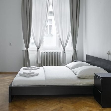 Prince Matyas Apartment Praga Exterior foto